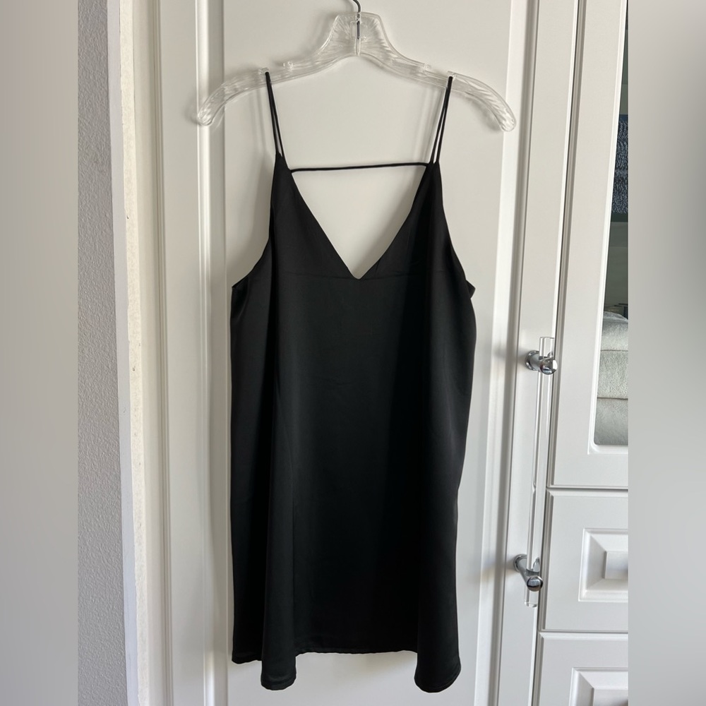 Seek satin (100% polyester) black mini dress